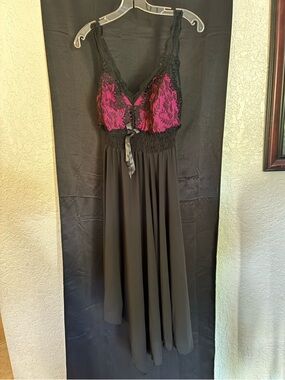 Cacique Black Nightgown with Fuchsia Lace Cups